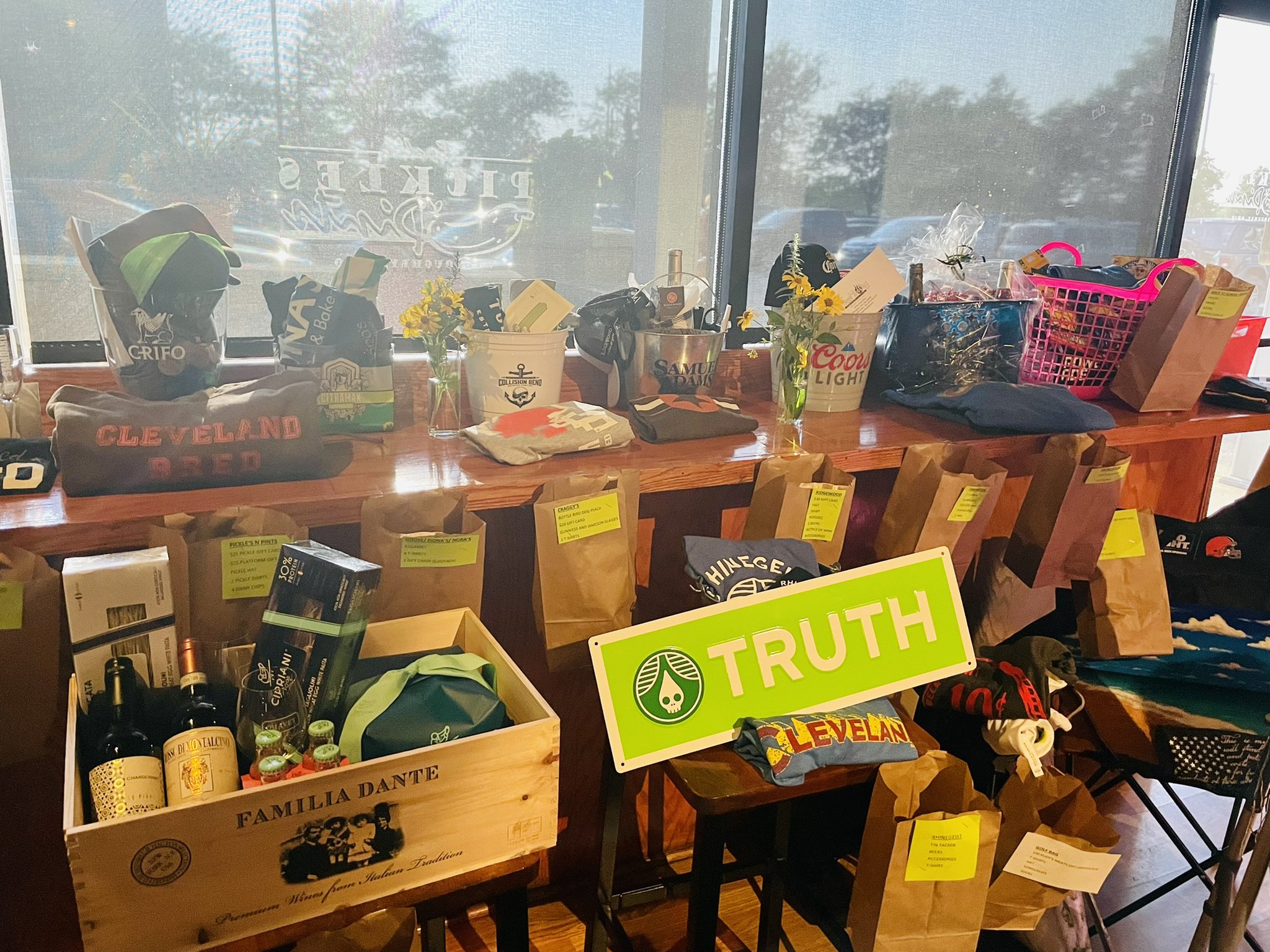 Wickliffe High School on Twitter "Hurry!! Come up to Pickle’s and Pint