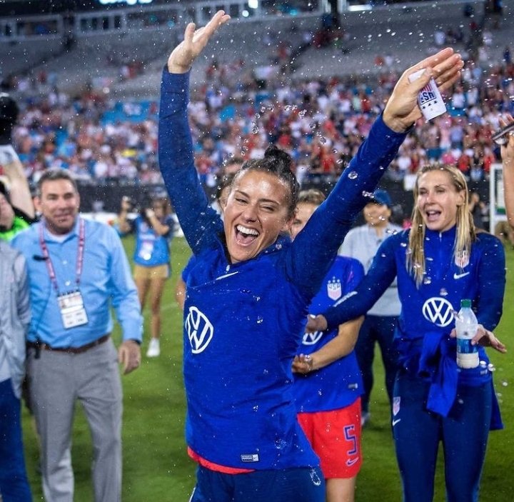 Wishing a very Happy Birthday to 2x World Cup champ Ali Krieger!    