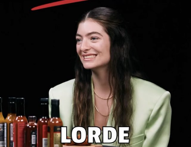 DidLorde's tweet photo. she didn’t but we’re already getting so much lorde content i don’t even know what to do i’m not used to this but i’m so grateful https://t.co/lzrRyWgfeX