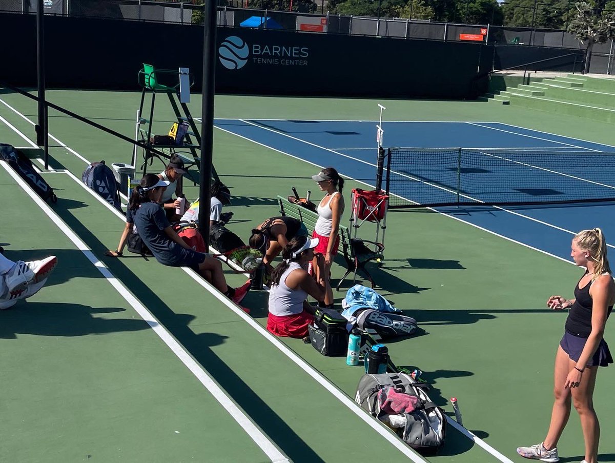 paul_annacone's tweet photo. terrific couple days of camps ! Thanks to the coaches and the girls for coming out ,  productive positive and energetic  ! Time for Nationals ! #goSoCal @USTASoCal https://t.co/xE9Fv9Mwlf