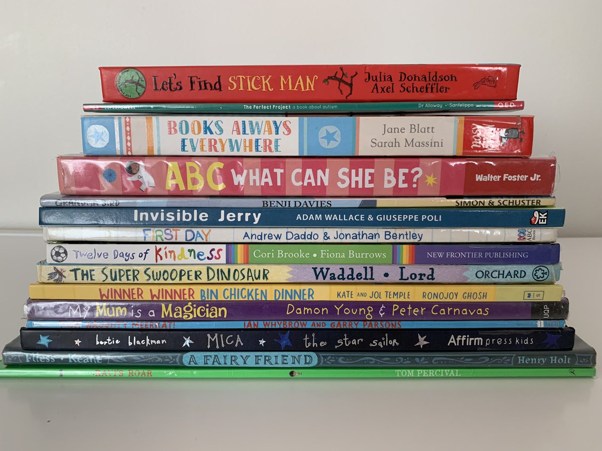 MelissaJWriting's tweet photo. This #librarystack was due back a few days after lockdown started so weโve got these beauties for at least another 4 weeks (some good from the bad, yes? ๐).
Can you see any faves?
#KidLitStack #PictureBooks #KidLit https://t.co/ieE959LYpA