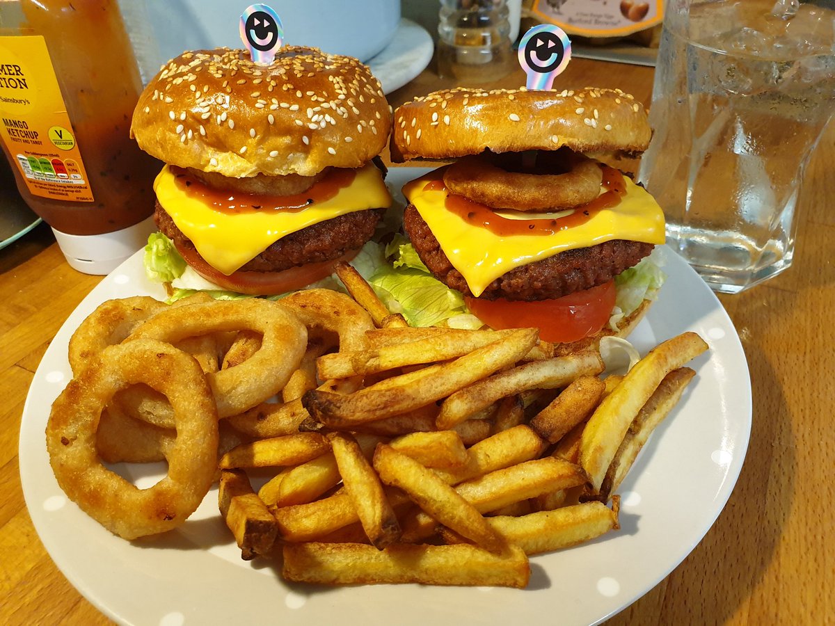 GigerPunk's tweet photo. That'll do.
#FutureBurger https://t.co/AJAq2EFzhd