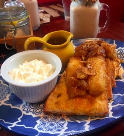 Travelaura_'s tweet photo. Cosy, Quiet Morning at Two Rubens Expresso, Fremantle #AnotherDayInWA #OnlyInWA https://t.co/dQmjDeLaBP