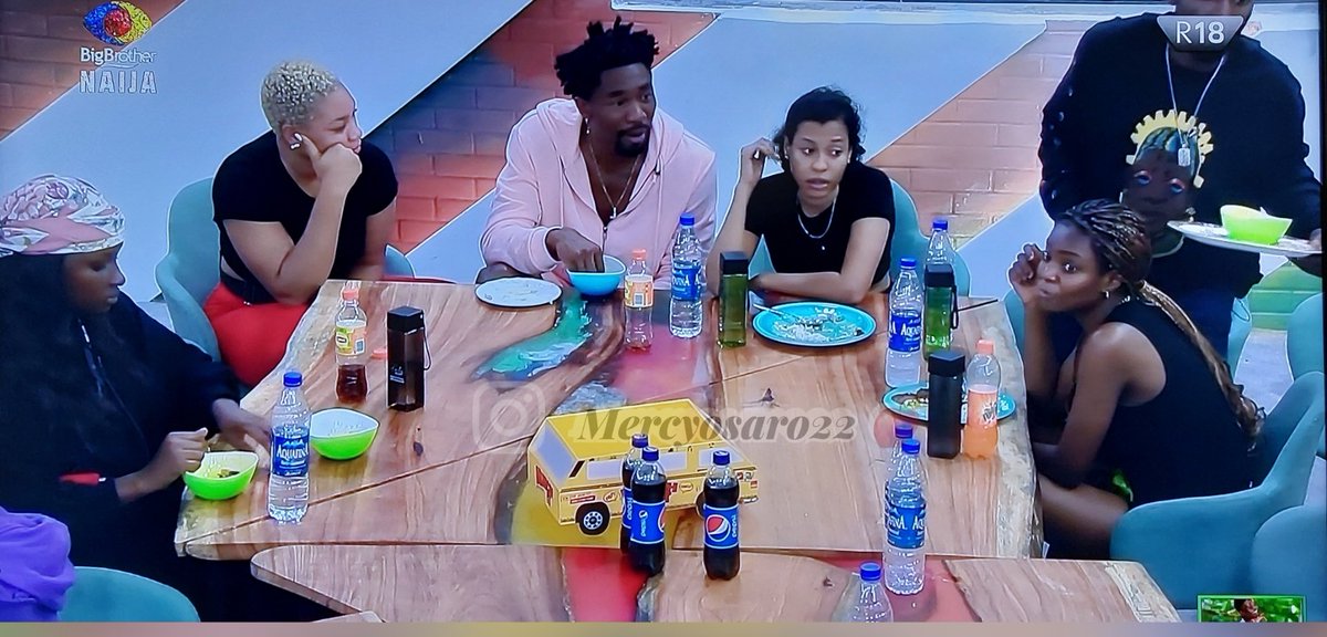 poshsypce22's tweet photo. First Triangle ๐โบ๏ธ๐
Agree or Nah? ๐
#bbnaija2021
#bbnaija
#BBNaijaShineYaEye
#triangle #bbbeatrice #bbnini #bbboma https://t.co/H7WYoO6X6Q