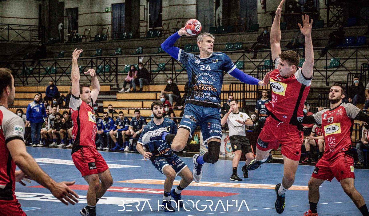 😔Alen Muratovic decide non seguir un ano máis no club e así deixar paso aos mozos que veñen con forza… Un último acto de club para alguén que xa é lenda en Cangas. Grazas MU-RA-TO-VIC‼️#EternoMuratovic
#deportegalego #XuntaDeGalicia #DeputacionDePontevedra #SomosAbanca