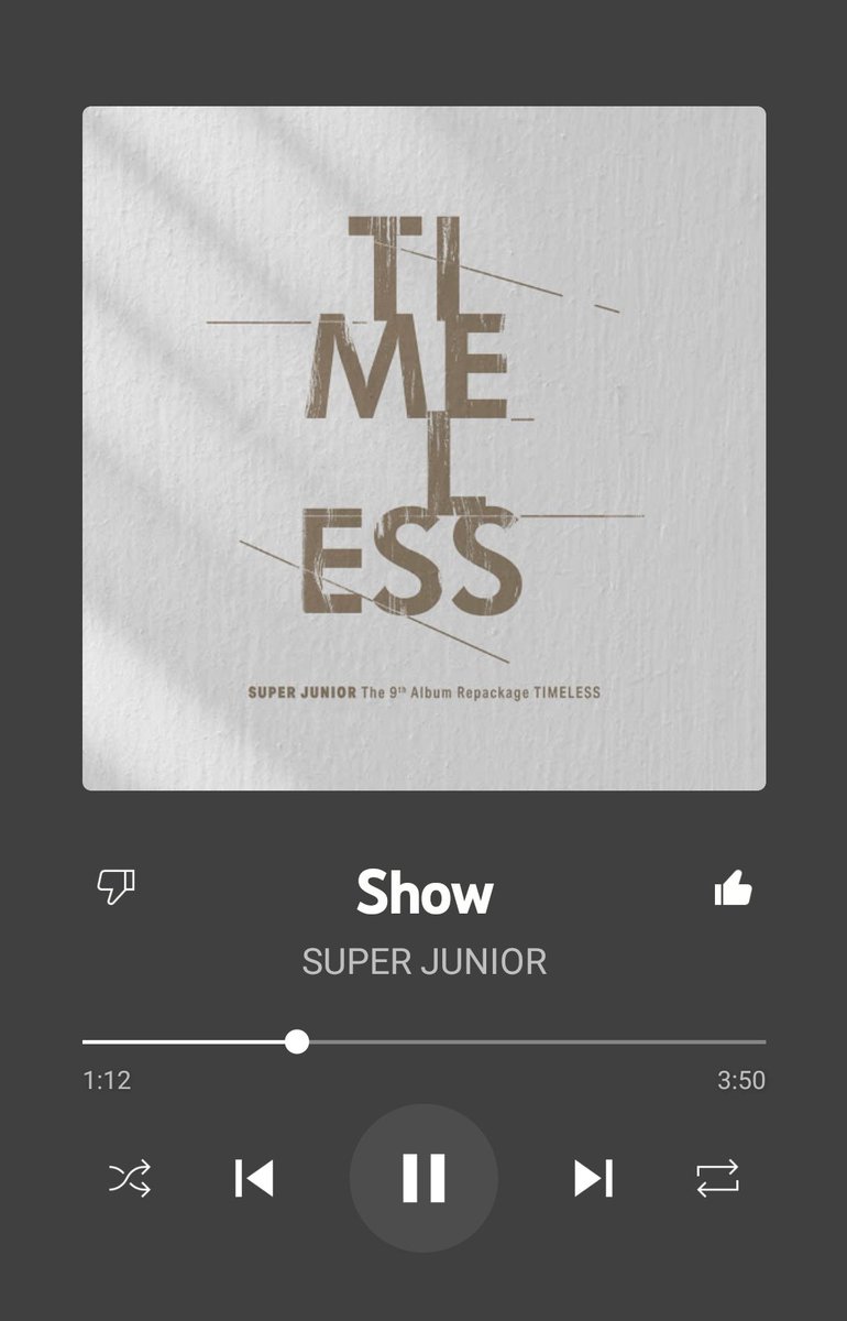 mara_games's tweet photo. Díganme que no soy la única que se vuelve loca al escuchar esta canción, se los juro que hasta la piel se me pone de gallina y más con la versión live 💙
#TeamSuperJunior #SUPERJUNIOR #LEETEUK #HEECHUL #EUNHYUK #SHINDONG #SIWON #RYEOWOOK #DONGHAE #YESUNG #KYUHYUN #ELF https://t.co/hDk96ZcTA2