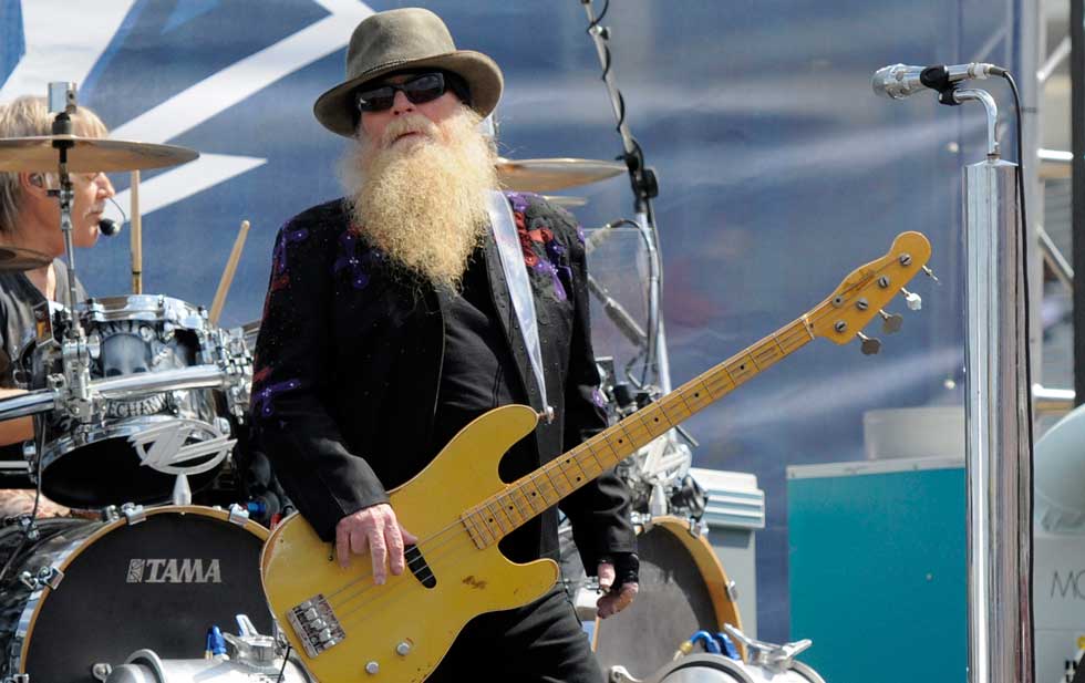 andresduranrock's tweet photo. Muere el Bajista de @ZZTop Dusty Hill a los 72 años de edad, falleció en su sueño acompañado por sus familiares en su casa de Houston, Texas. 6 decadas de Rock N Roll ! R.I.P. @radionica https://t.co/rVL5LbcY7j