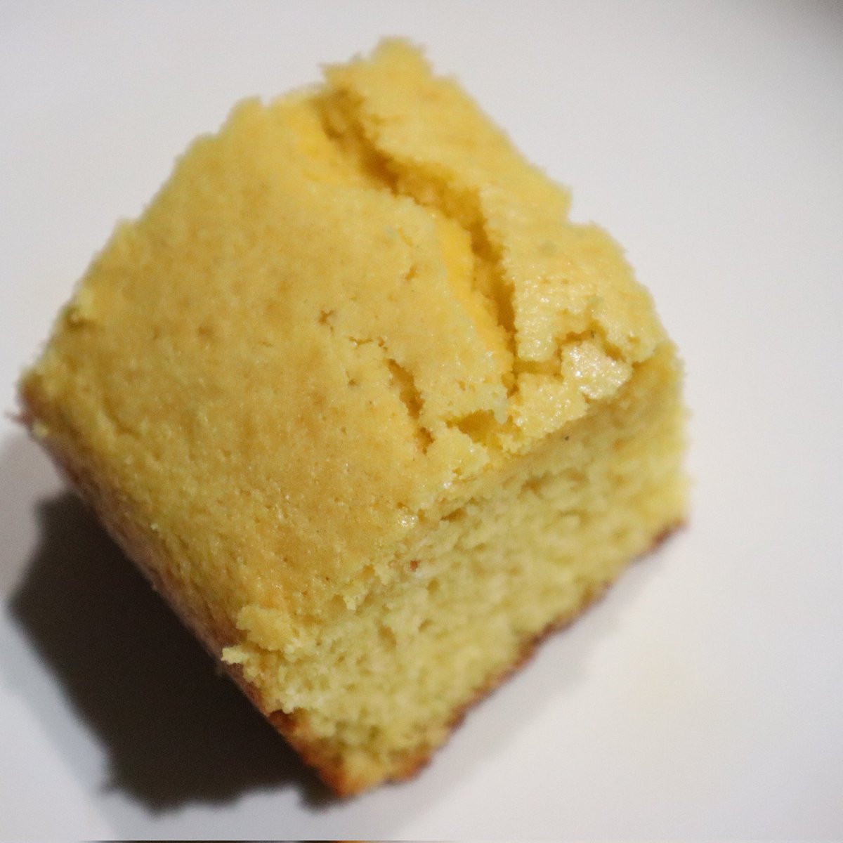 AaronsPastries's tweet photo. Homemade cornbread 🍞😋
ReTweet if you think I should make a tutorial video of how I made it on youtube.⬇️
https://t.co/MbVVnoFjUf

Follow @AaronsPastries for more. https://t.co/amafQZCuNU