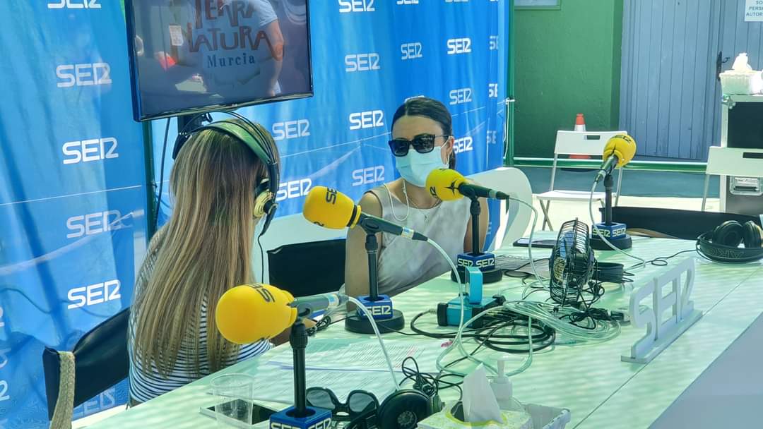 La Radio al Sol de Cadena Ser se ha traslado a La Bella Ciudad de Mula, gracias Nazaret, Damian Gonzalez Jimenez y Rafa Remache por hacernos disfrutar durante esta jornada y enseñar el corazón de la R.Murcia, una joya que tiene mucho por descubrir. 

#mulaesperándotesiempre