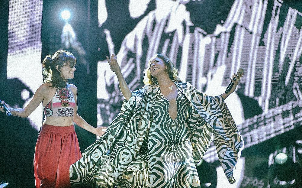 marianaaydar (@marianaaydar) on Twitter photo Feliz dia para uma das cantoras e pessoas mais importantes da minha vida! Te amo e te admiro muito <a href="/danielamercury/">Daniela Mercury</a> ❤️ Feliz dia para uma das cantoras e pessoas mais importantes da minha vida! Te amo e te admiro muito <a href="/danielamercury/">Daniela Mercury</a> ❤️