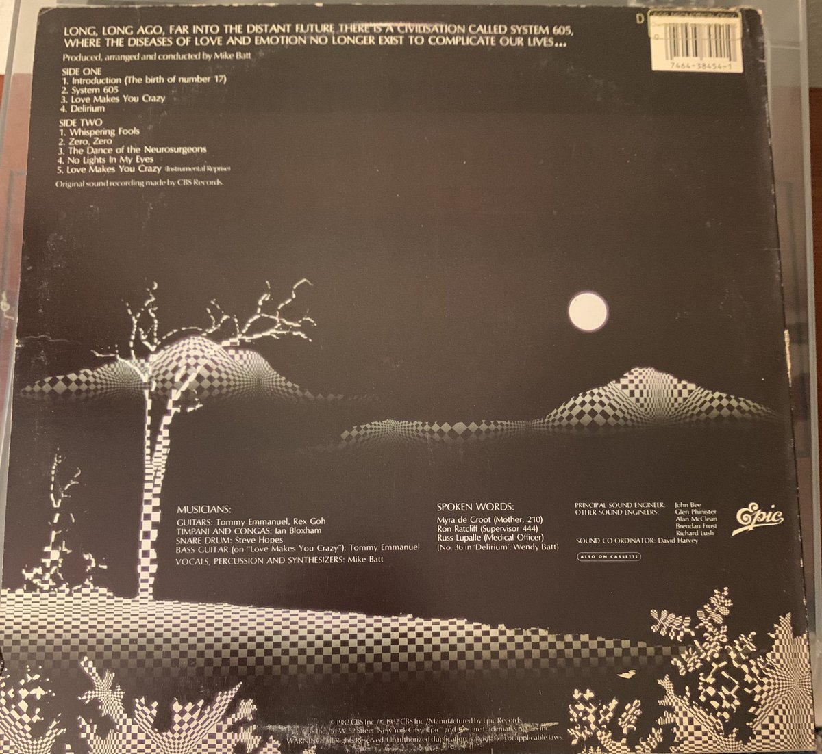 DadsAlbums's tweet image. I actually love this record the more I listen to it - and it’s criminal #WhisperingFools isn’t on @Spotify. @Mike_Batt #vinylcollection #Records