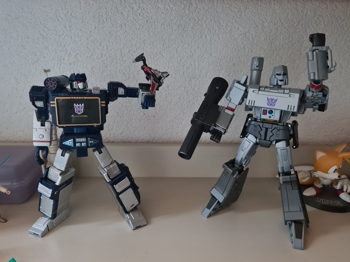 MostLoyalCon's tweet photo. //With the exception of Grimlock, Optimus and Arcee, these are all my MP figures so far!
Might get that new Starscream next. https://t.co/j9RwB7QFNf