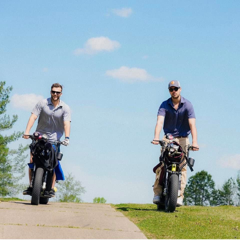 FinnScooters's tweet image. Rolling in style ⛳️📸 Chris Ruediger &amp;amp; Cooper Smith Productions &amp;amp; @Chase Wright Music &amp;amp; Rhoback #countrymusic #rollinginstyle #finncycles