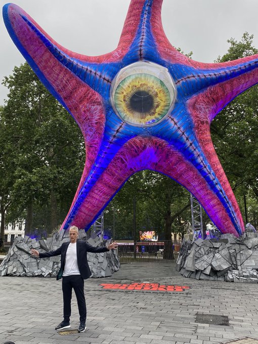 safe place for peter capaldi stans tweet media