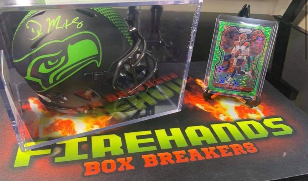 FirehandsB's tweet image. Just another Tuesday over at Firehands Breaks!!!

#nfl #nflfootball #memorbilia #panini #seattle #cincinnati