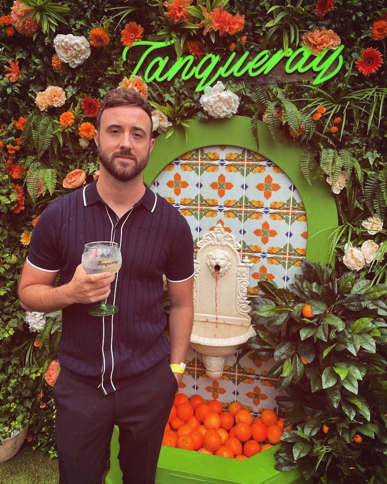 Mark Franks (@officialmarkf) on Twitter photo Sippin on Gin n’ Juice <a href="/flatironsquare_/">Flat Iron Square</a> <a href="/tanquerayusa/">Tanqueray U.S.</a> launch #flatironsquare #tanqueray Sippin on Gin n’ Juice <a href="/flatironsquare_/">Flat Iron Square</a> <a href="/tanquerayusa/">Tanqueray U.S.</a> launch #flatironsquare #tanqueray
