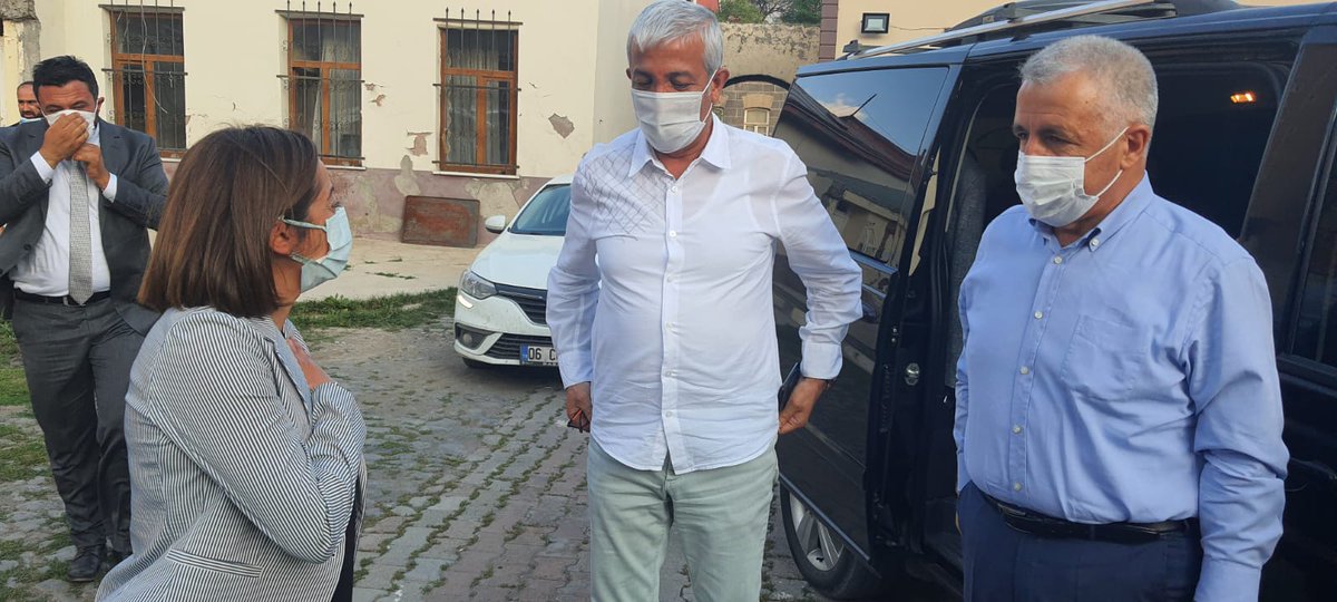 akkadinkars's tweet photo. 65.Hükümet UDH Bakanımız Sn. Ahmet ARSLAN , TBMM Tarım Orman ve Köyişleri Kom. Bşk. Sn. Prof. Dr. Yunus KILIÇ,İl Bşk. Sn Adem ÇALKIN'ın katılımlarıyla İl Kadın Kolları Yönetim Kurulu Üyelerimizle istişare ve değerlendirme toplantısı yaptık. https://t.co/FSPx6YRw5f
