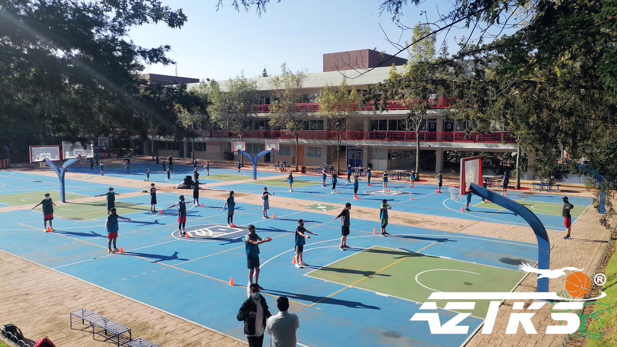 ¡Hoy estuvieron con nuestros chicos/as <a href="/Ramon_DDSS/">Ramón Díaz Sánchez</a> y <a href="/AndriassiMoi/">Moises Andriassi</a> !

Compartieron una sesión de entranamiento donde nuestras estrellas aprendieron mucho baloncesto 🏀

Gracias a nuestro patrocinador <a href="/LigaAztks/">Aztks</a> po ser partícipe de esta 3 edición de nuestro camp 🙌🏼