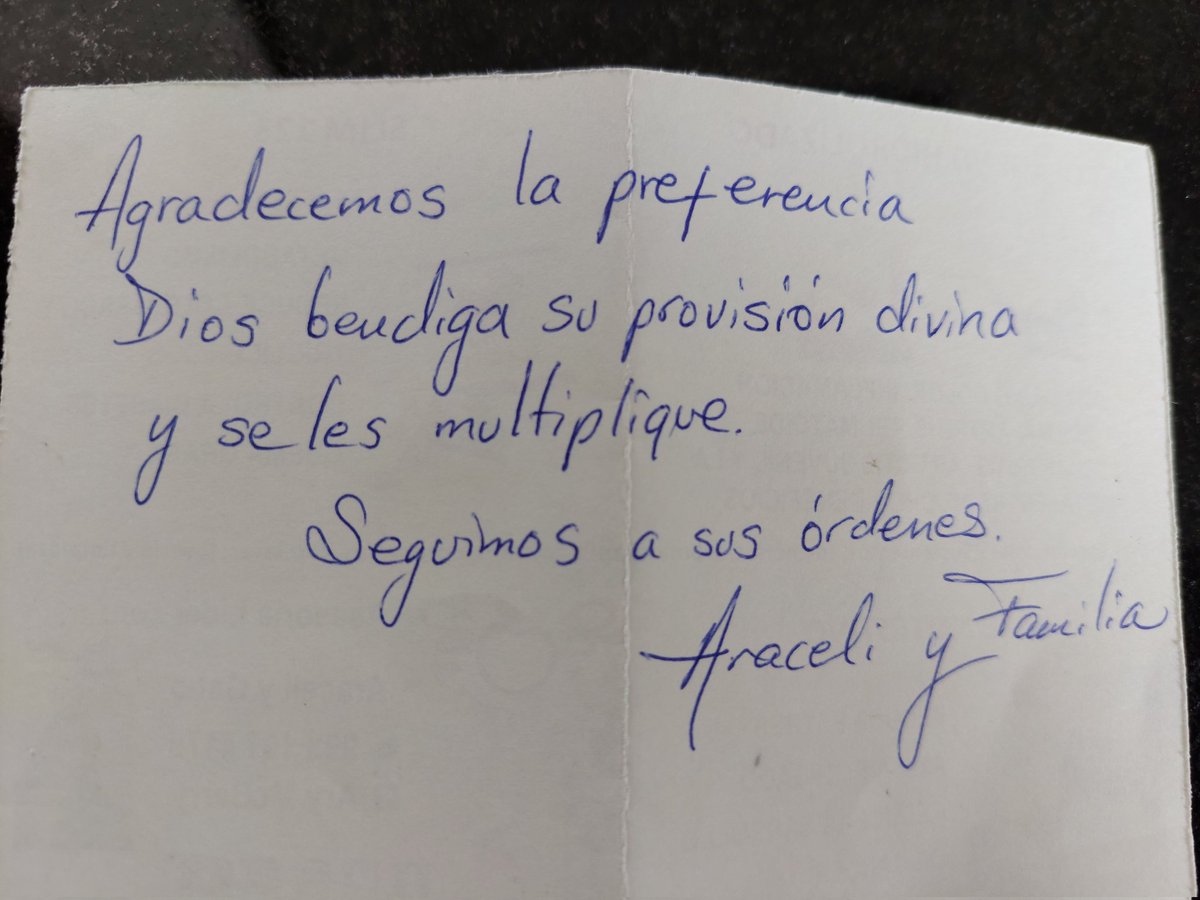 Compré una tontería en Mercado Libre y me mandaron esta notita. 😭
Tomen todo mi dinero, pienso comprarles un montón de cosas que no necesito.