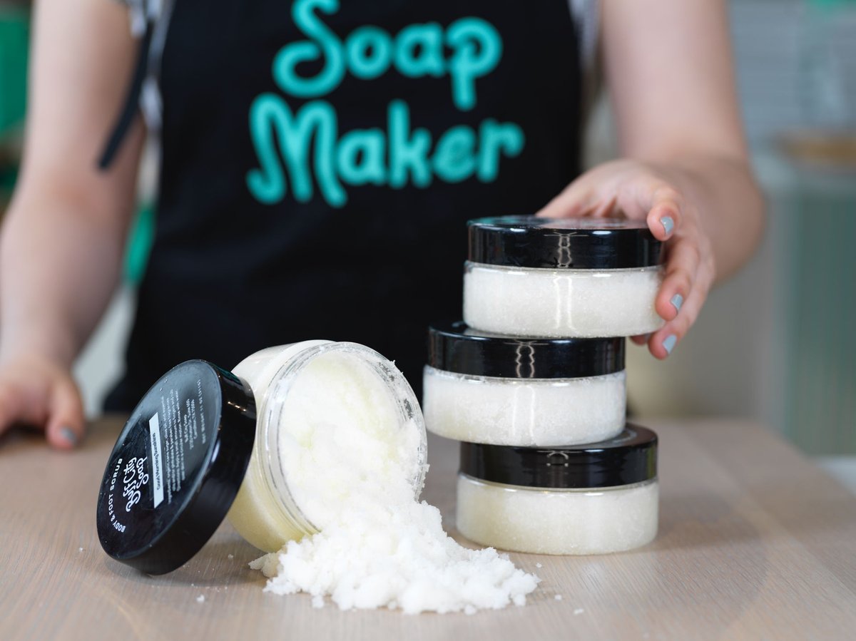 BuffCityCopa's tweet photo. 🧼🧽 Benefits of Buff's Body Scrub 🧼🧽
•
Exfoliating your skin with Buff’s Body Scrub has many benefits that help to keep skin feeling soft and smelling wonderful!
•
1. Unclogs pores.
2. Boosts circulation and blood flow.
3. Helps moisturizers penetrate deeper. https://t.co/E6N5C7Kn2E