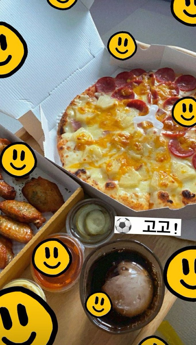 90PGR's tweet photo. 😋🍕 https://t.co/tI6nmeOwvn