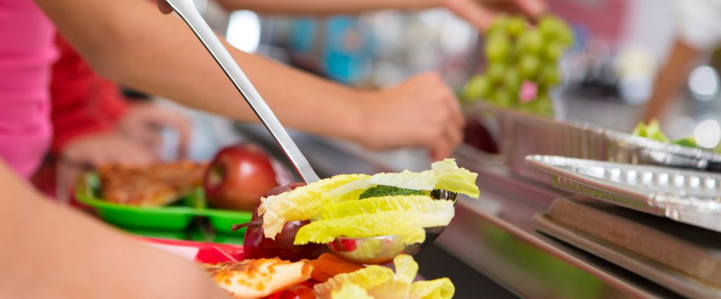 rucoschools's tweet photo. Free meals for Rutherford County students will continue this year

However, families are encouraged to still reapply for free and reduced meal plan in order to qualify for additional benefits 

LINK: https://t.co/RF6JnBtMgI https://t.co/sjuicNdff9