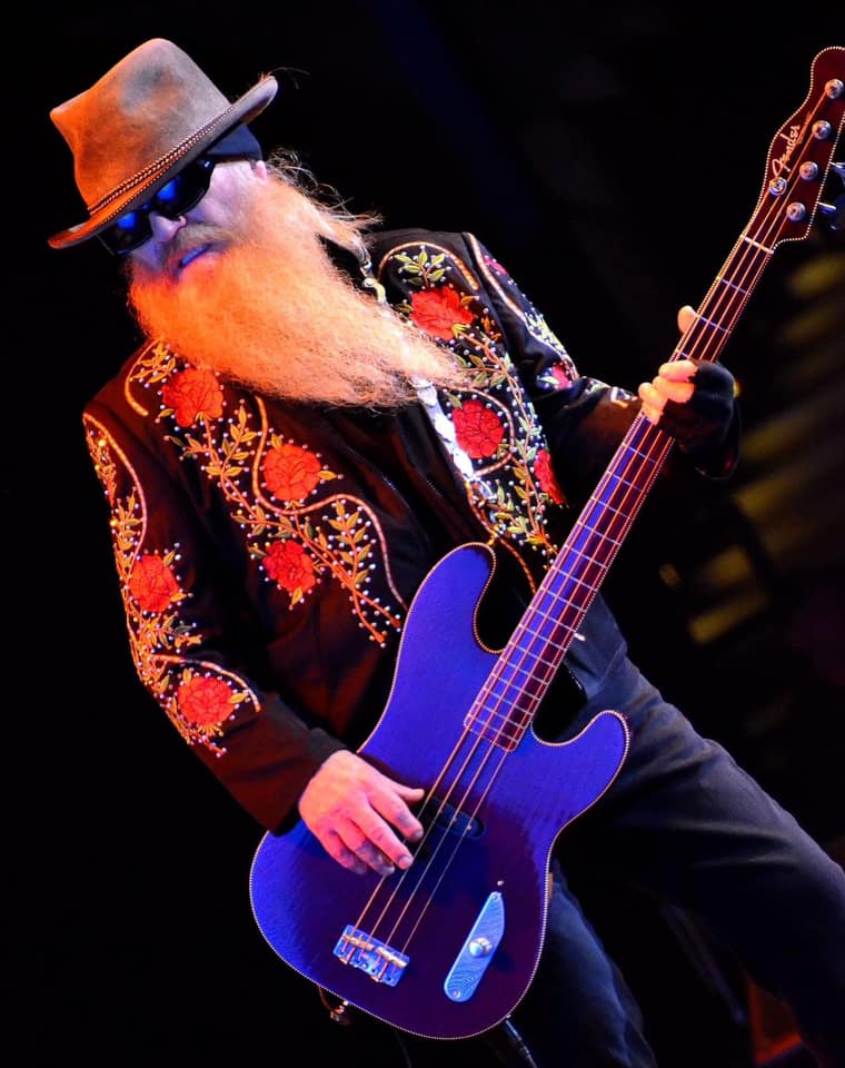 eddierockreport's tweet photo. Another Legend Has Passed On. 😭
R.I.P. Dusty Hill Of ZZ Top
---
#RIPDustyHill #DustyHIll #ZZTOP #Legend 
---https://t.co/mBfciYAMnQ https://t.co/GbCOjWPPLP