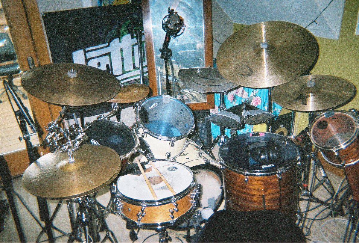 RealDeitchBeats's tweet photo. I am SUPER excited to be officially endorsed by MXL Microphones!! They are giving my recording set up LIFE!! Check them out my drummer/ percussionist friends! 

@MXLmics #mxlmics #createwithmxl #MXLRevelationMiniFET https://t.co/n0KYXpBOX1