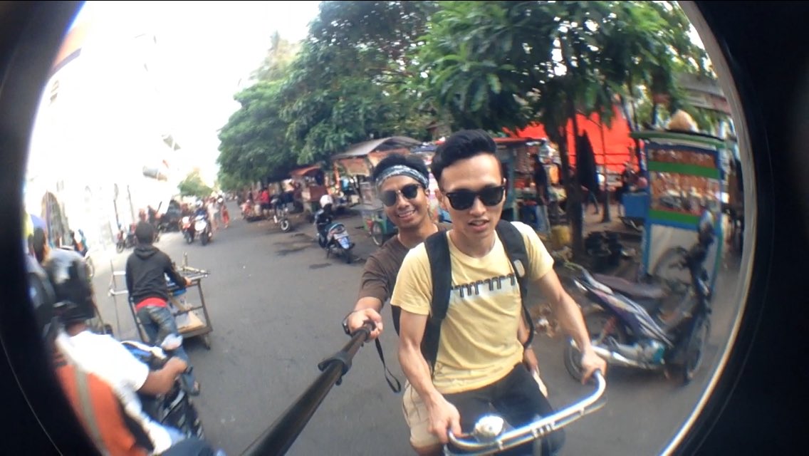 KurtFathul's tweet photo. Kalau di Indonesia, aku suka route Bandung-Jogja. Cantik sawah padi bertingkat dia, train crew dia pun cantik jugak hihi. 2014 rasanya ni.
Rindu ma bro @isyusoff #transjava #transjavabali https://t.co/3WXfM9tSNY