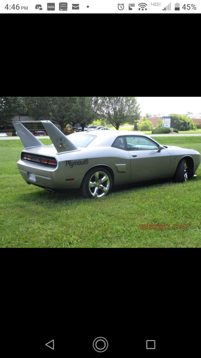 Cornbread243's tweet image. When Joe Dirt wins the lottery