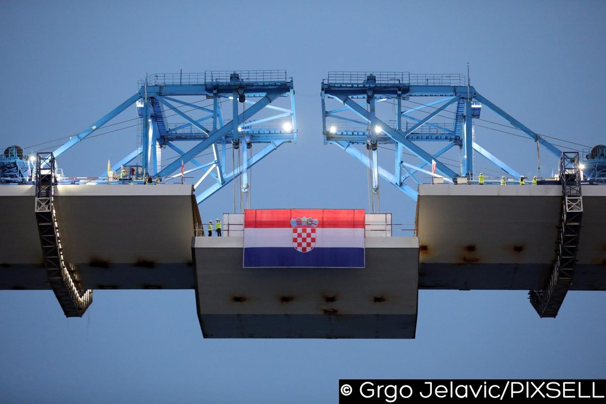 Croatia_hr's tweet image. Final minutes before Pelješac bridge is physically completed!
🇭🇷 
#CroatiaFullOfLife
#Bridge #Travel