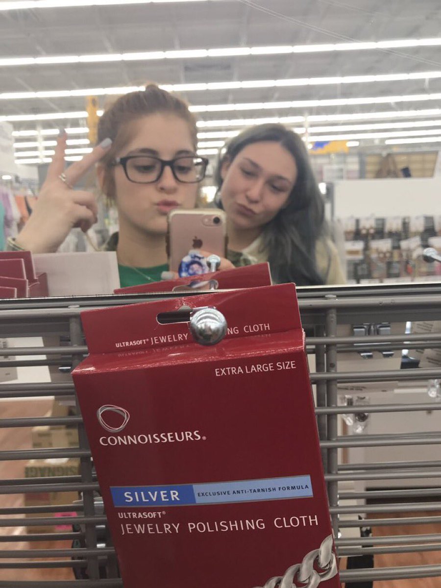 JJohnson_1998's tweet photo. Best friend type of love is a different type of love! Forever my best friend even miles and miles apart!  @amanda_limandri https://t.co/GzpskEqQHD