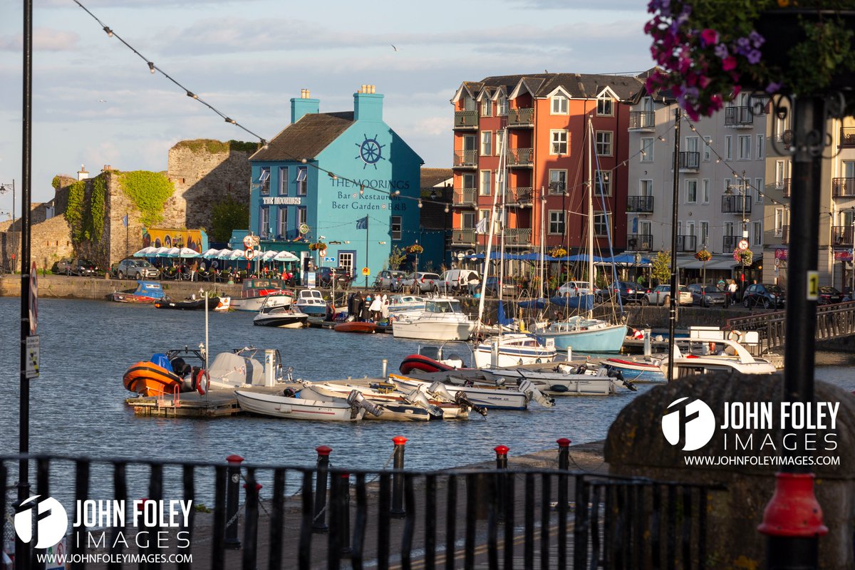 Evening sun at Dungarvan <a href="/mooringsdungarv/">The Moorings Dungarvan</a> <a href="/InterludeFood/">Interlude Restaurant</a> <a href="/paulflynnchef/">Paul Flynn</a> <a href="/DungarvanTIO/">Dungarvan Tourism</a> <a href="/VisitWaterford/">Visit Waterford</a>