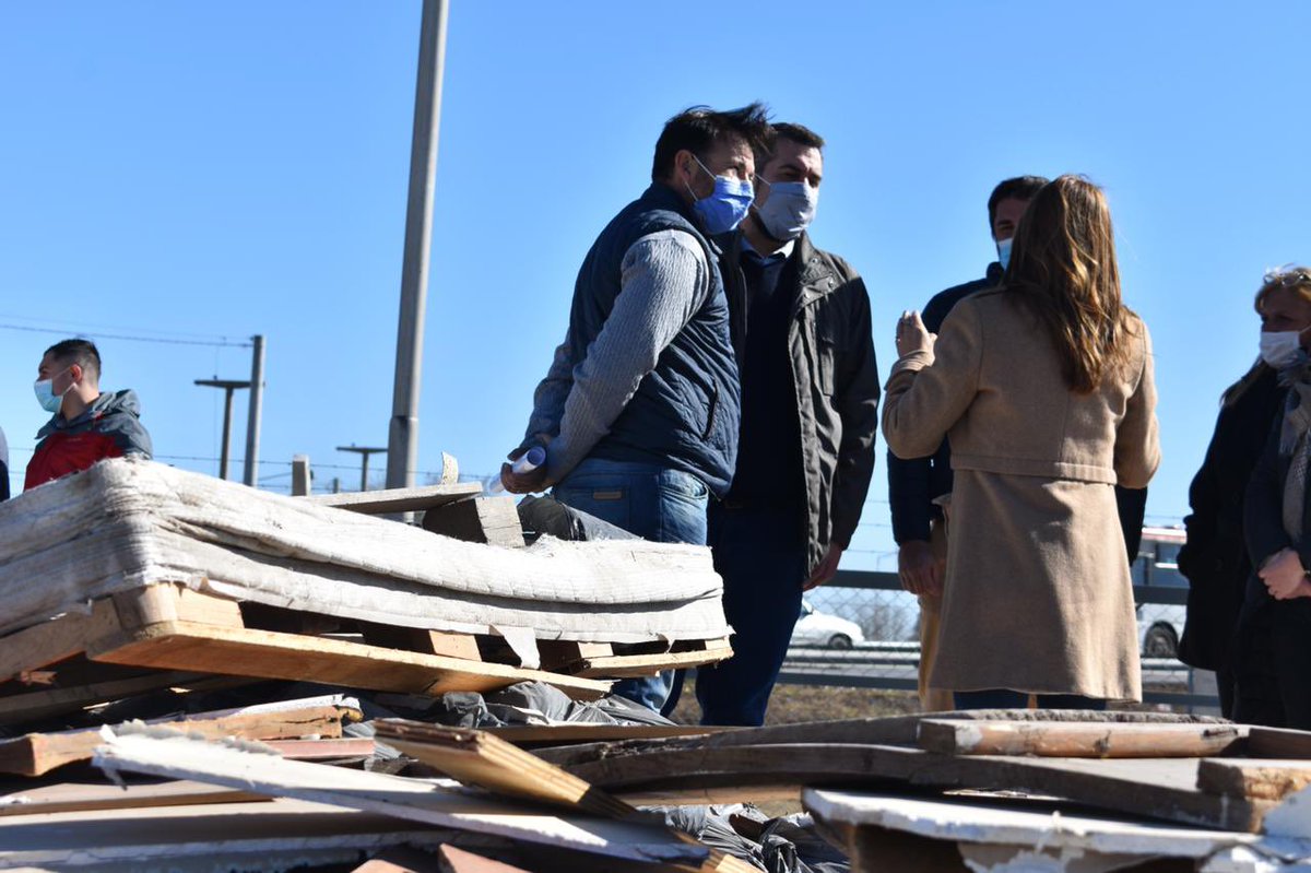 CÓRDOBA YA CUENTA CON UN CENTRO DE TRANSFERENCIA DE RESIDUOS♻️

Recorrí junto a <a href="/tori_flores/">Victoria Flores</a> , presidenta de <a href="/CordobaOyS/">COyS</a> , el primer Centro de Transferencia de Residuos de la ciudad🌆, en el que los vecinos pueden depositar residuos para su correcto tratamiento🤝.