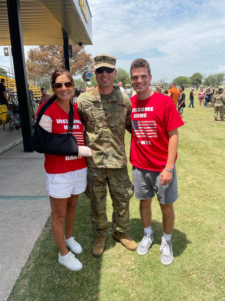Awesome summer moment‼️

#OaklandMSOC So. DCM Darek Panucci (<a href="/PanucciDarek/">Darek Panucci</a>) &amp; his Mom welcomed home his brother, Dante, today in Fort Hood, TX

Dante was deployed overseas in Germany &amp; Poland with the US Armed Forces (USAF)🇺🇸 for the last year