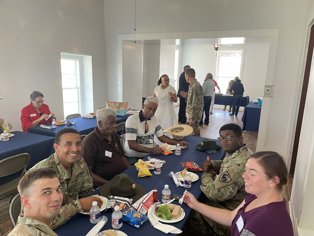 SentinelSe7en's tweet photo. It was our honor to support Fort Concho for National Buffalo Soldier Day. #BuffaloSoldiersDay @SentinelSix @PhoenixBDE_6 @PhoenixBDE_7 @ArmyIntelCG @TRADOC @Fort_Huachuca https://t.co/pZ2fbrCHjh