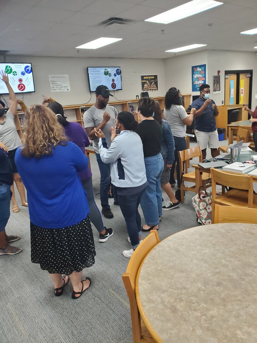 Mrs. Harvey's ESL tweet media