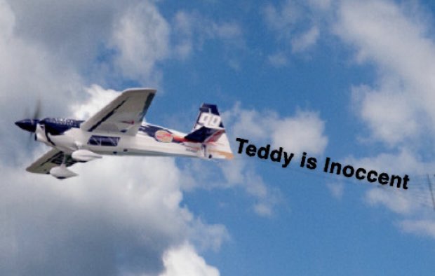 elliemillward05's tweet photo. Someone please fly this over the main villa  #LoveIsland https://t.co/ntKlji9hVx