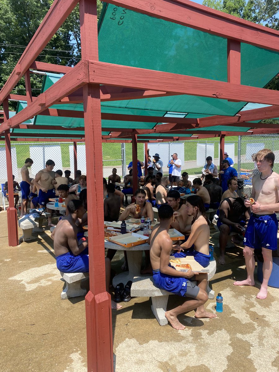 We never take for granted how hard our young men work to represent Red Bank with PRIDE. Too much fun to reward them today. 

#RBWay #Pr1de