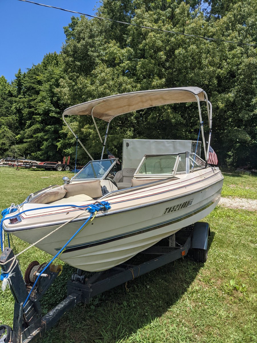 JobeLeonard's tweet photo. @baylinerboats 1983 Bayliner Capri original engine has not been to mechanic in past 11 years.  38 years old and still going strong.  Looking at some of your new models. https://t.co/OxWeYsUV37