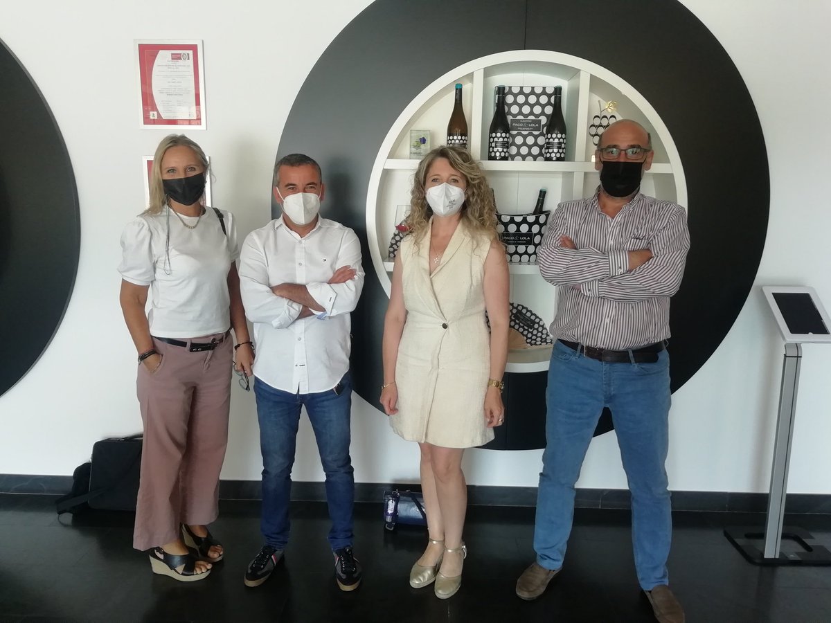 Segunda jornada fructífera de visita a <a href="/Horsalcoop/">Cooperativa Horsal</a>, <a href="/pacolola/">Paco & Lola</a> y <a href="/BodMartinCodax/">BodegasMartínCódax</a>!! <a href="/unions_agrarias/">Unións Agrarias-UPA</a> #agripooler