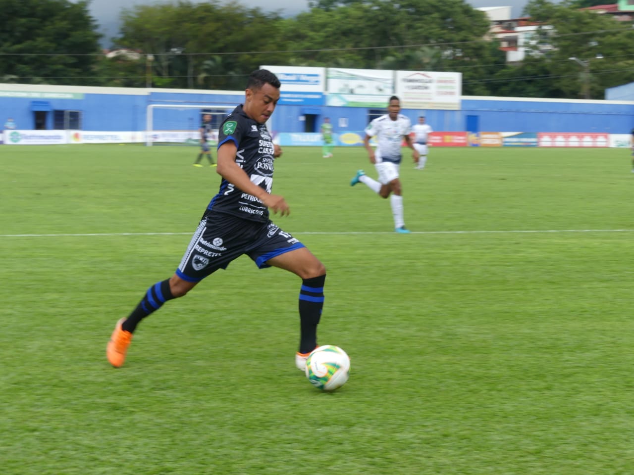 Grecia golea 4-0 a un desconocido Cartaginés