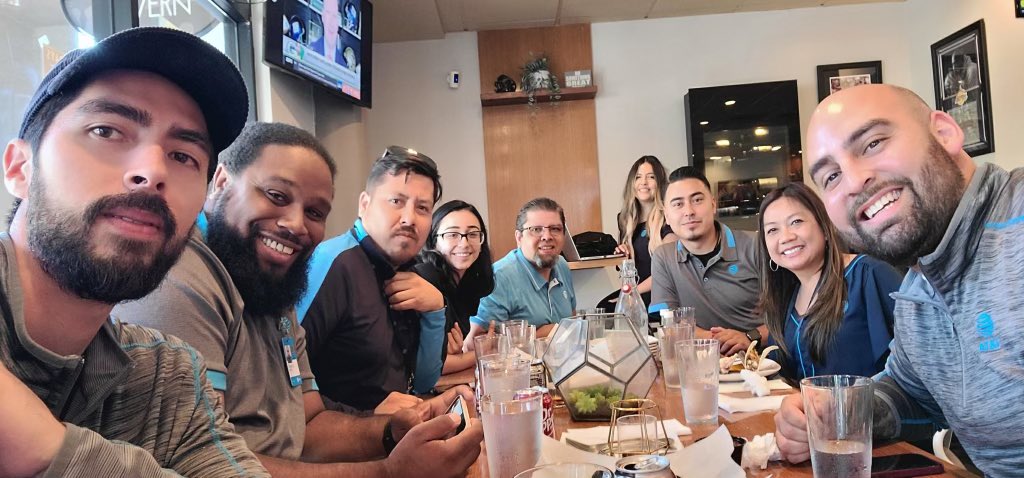Amazing Lunch with the team 🖤🔥
SD9🖤Los Vaders