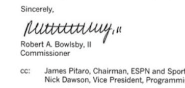 YahooSportsCFB's tweet photo. Bob Bowlsby has a wild signature https://t.co/9bZ6YFNGtH
