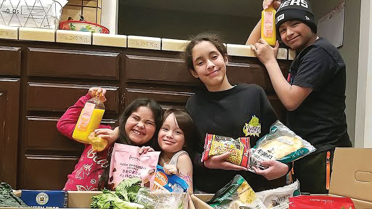 CASEAdvance's tweet image. A good community college story to cleanse your timeline: The Foundation for @laccd teamed up with @LAVCFRC to deliver nearly 5,000 boxes of food to students in need in 2020. bit.ly/3BZqwB1 

#CASEcurrents #CASEcc