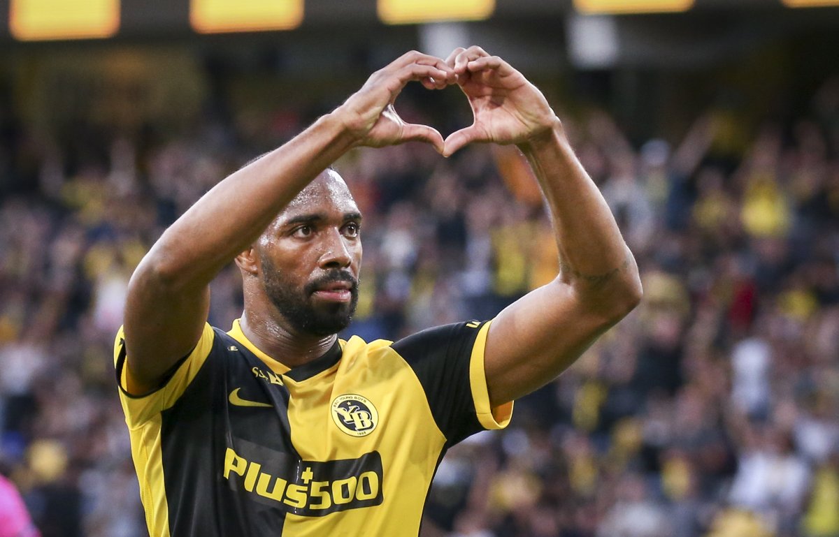 BSC_YB's tweet photo. Bilder zum Spiel YB - Slovan (3:2) 💛🖤

https://t.co/TlI29kzeVd

#BSCYB #YBSB #UCL https://t.co/KIUEg8IW7Z