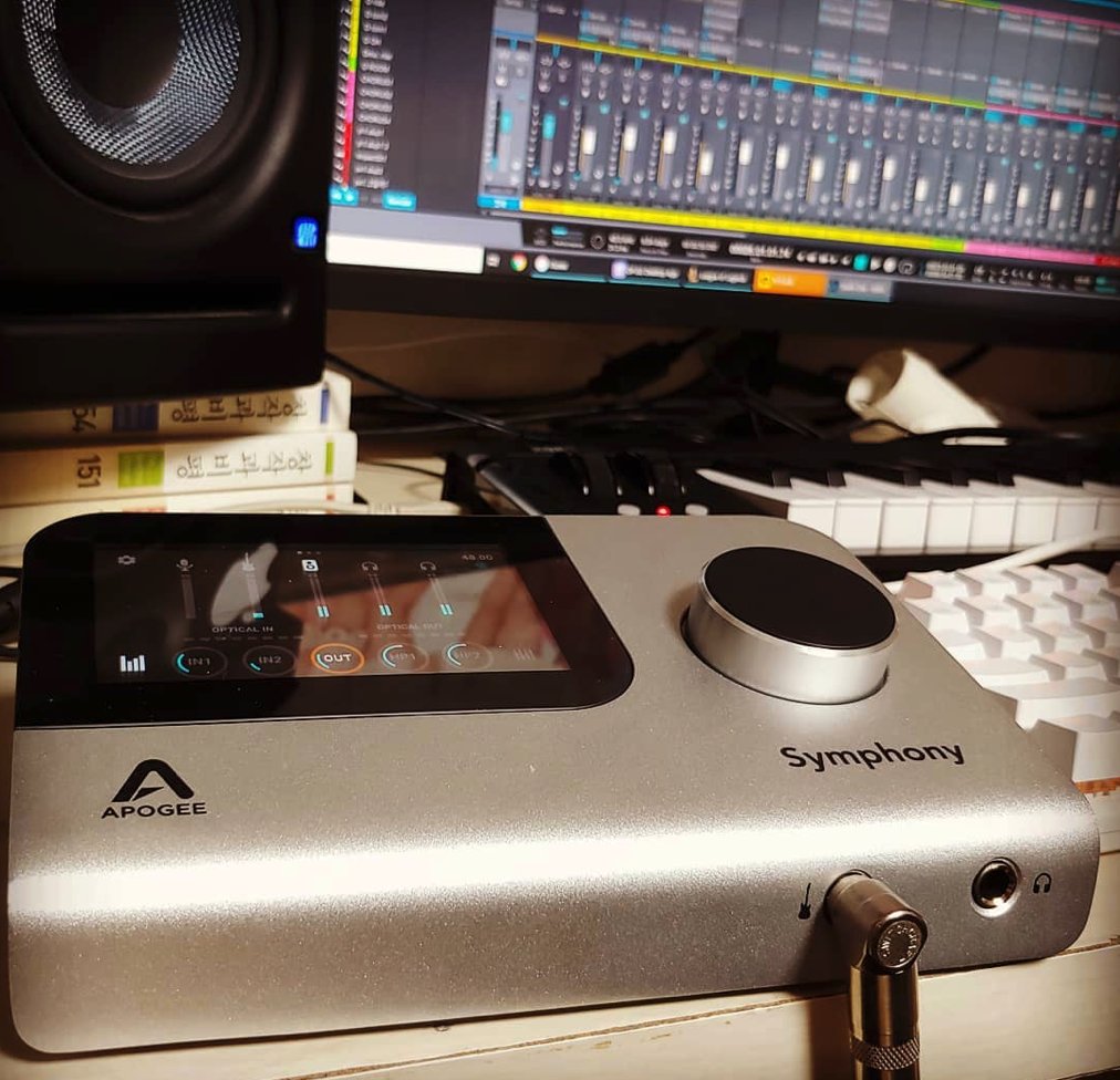apogeedigital's tweet photo. My new gear...
#apogeesymphonydesktop
Enough said.
๐ท @aozian
#apogee #apogeesymphonydesktop #interface #recordinginterface #mixing #recording #homerecording #desktopinterface https://t.co/AEhzSZo7Go