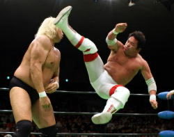 亀吉 おはようございます 行ったーーーーーーっっっ ゼロ戦キックだーーーーーーーーっ プロレス技 菊池毅 火の玉小僧 T Co 3yjqzhnlsy Twitter