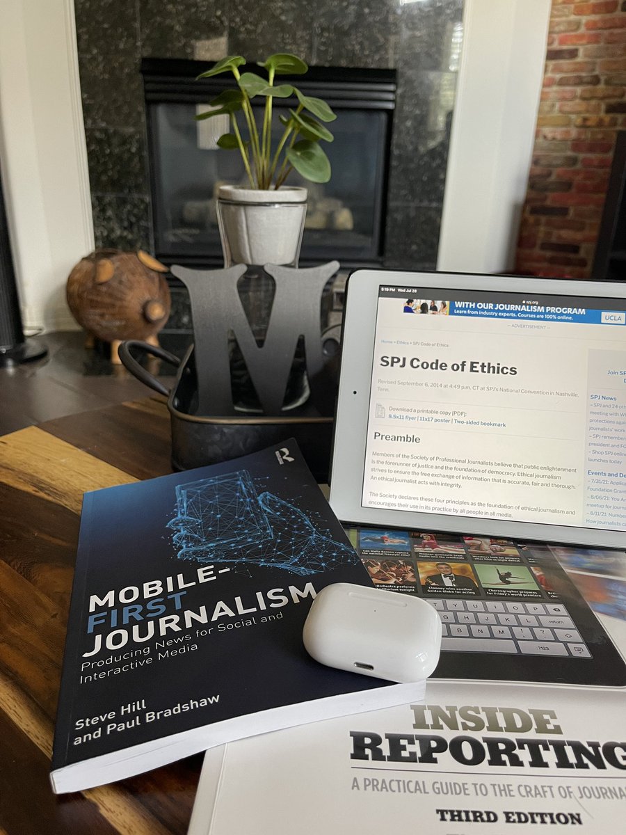 YERDlove's tweet photo. Blog Alert: This week I digest readings from Mobile First Journalism and Inside Reporting and ponder if technology could be considered a cancer to journalism.  #journalism #mobilejournalism #journalismhistory # newspaper @intro2pj https://t.co/SmM0I6YtSI https://t.co/St1v2CsMnO
