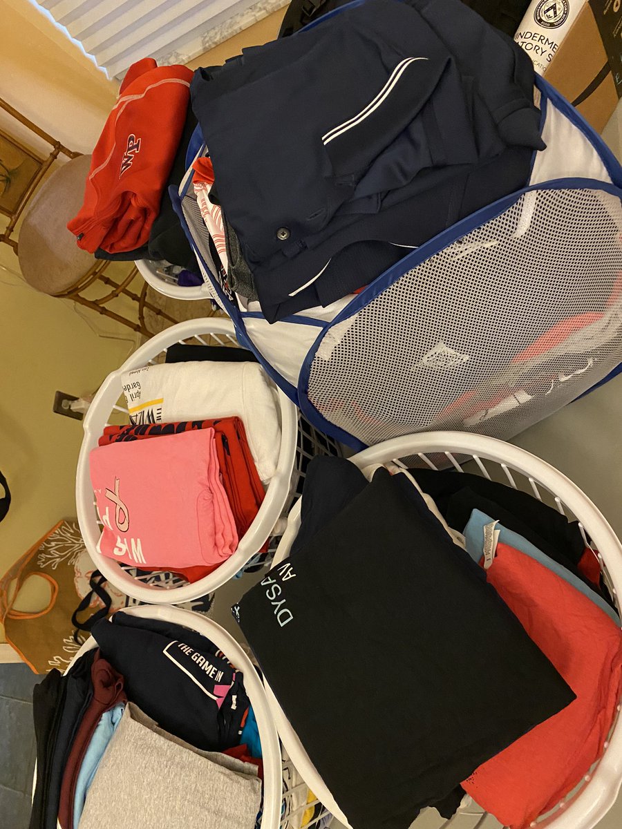 KellyBorrowman's tweet photo. The WPS Gear Swap will be pretty big this year! 300+ tshirts, sweatshirts, pullovers, and polos to share along w/ a few backpacks, laptop bags and water/coffee travel mugs. New Ts get first dibs on either Mon or Tues, w/ returning Ts on Wed! @WPS_Lakers #payitforward #wpslakers https://t.co/HiLTHih1F5